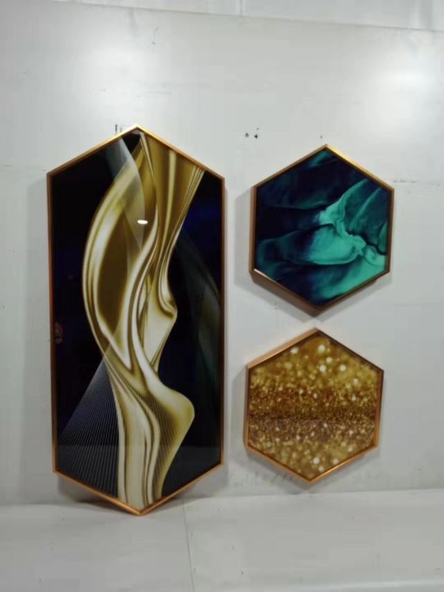 专业装裱各种画框,定制装裱画框