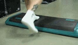 脚踝扭伤韧带损伤怎样康复训练,踝关节扭伤的急救原则