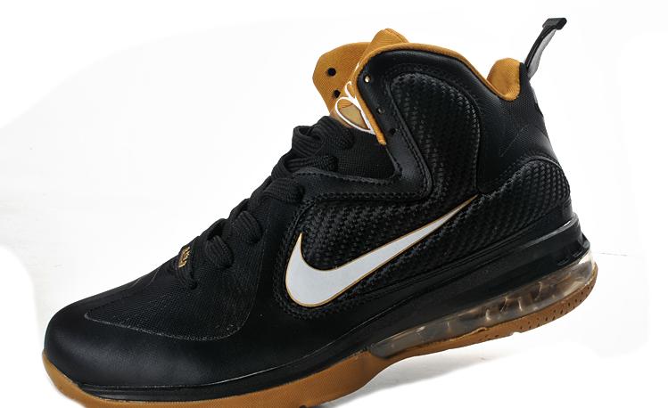 詹姆斯119代,詹姆斯12代战靴多少钱