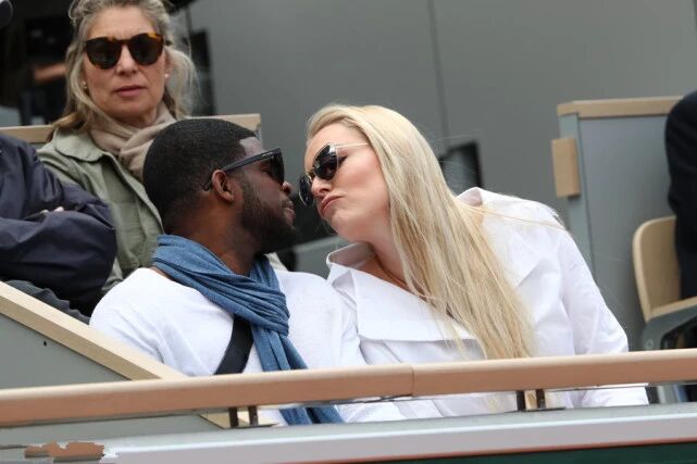 35岁滑雪女皇与黑人男友现身,曾嫁给教练,现皮肤松弛大腿粗壮