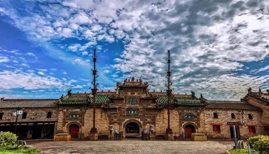 古井集团董事长,古井酒厂董事长梁金辉