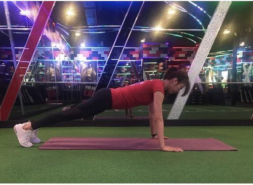 居家不伤膝盖的有氧减脂运动,适合在家做的不伤膝盖的有氧运动