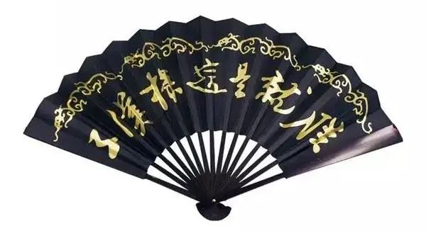 旅游景点开的所有店,旅游景点开什么店铺最赚钱