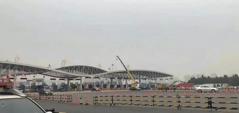 江阴长江大桥收费站拆了没有,苏通大桥收费站拆除