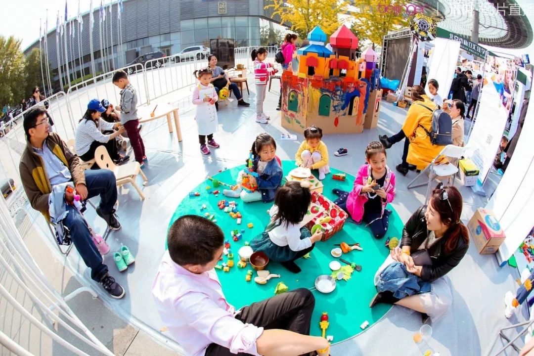 真敢玩！这次北京披萨节他们披着床单就来了