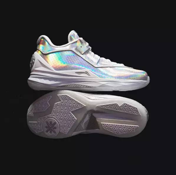 李宁便宜的韦德之道,李宁韦德之道套装哪年发布的