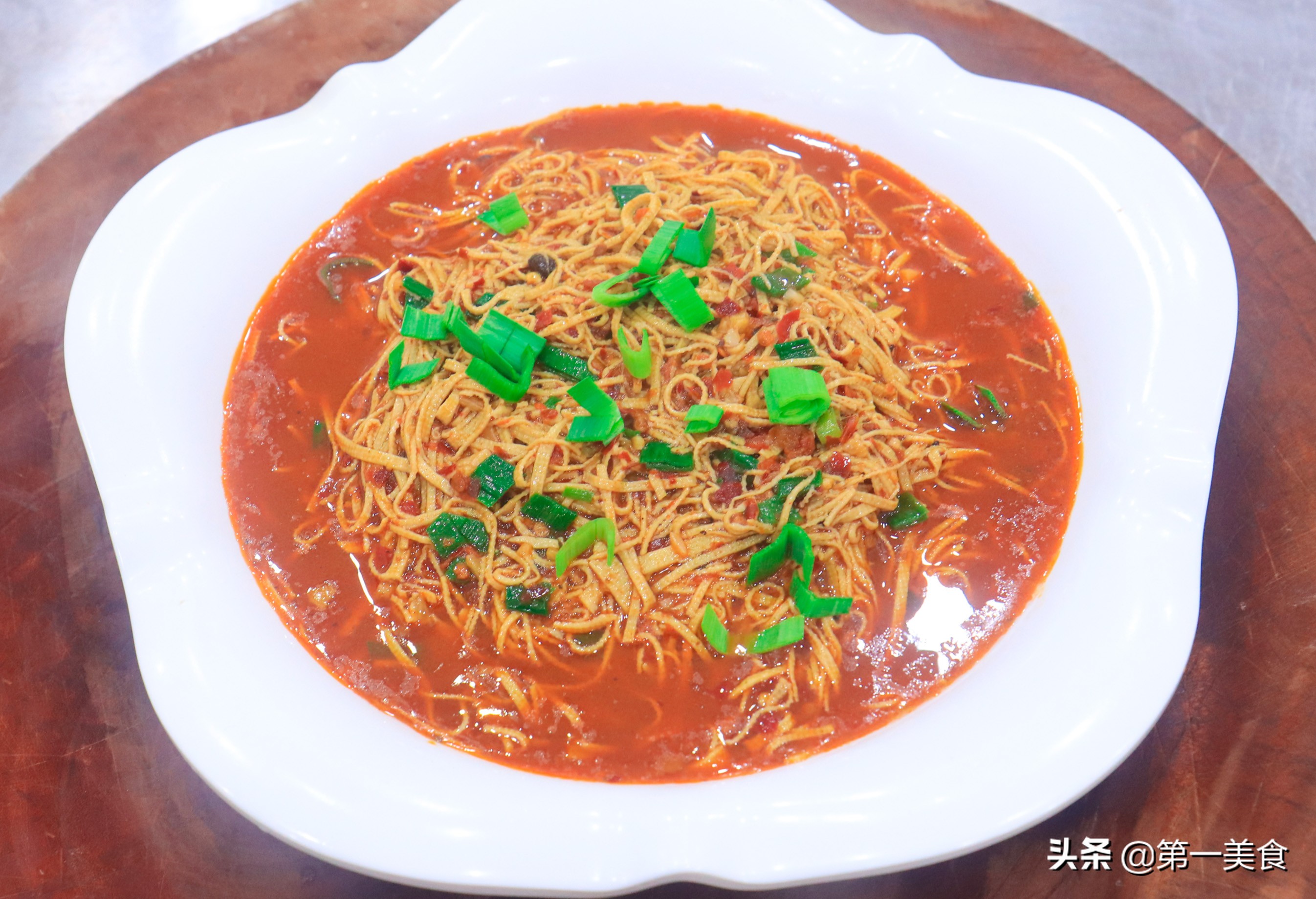 豆腐皮最好吃的2种做法,豆腐皮卷肉馅的汤汁家常做法