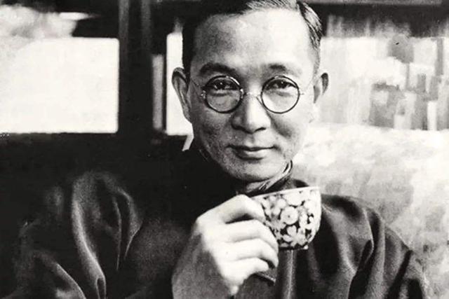 正说缠足一千年:三寸金莲如何从“贵族范儿”,变成了情色风