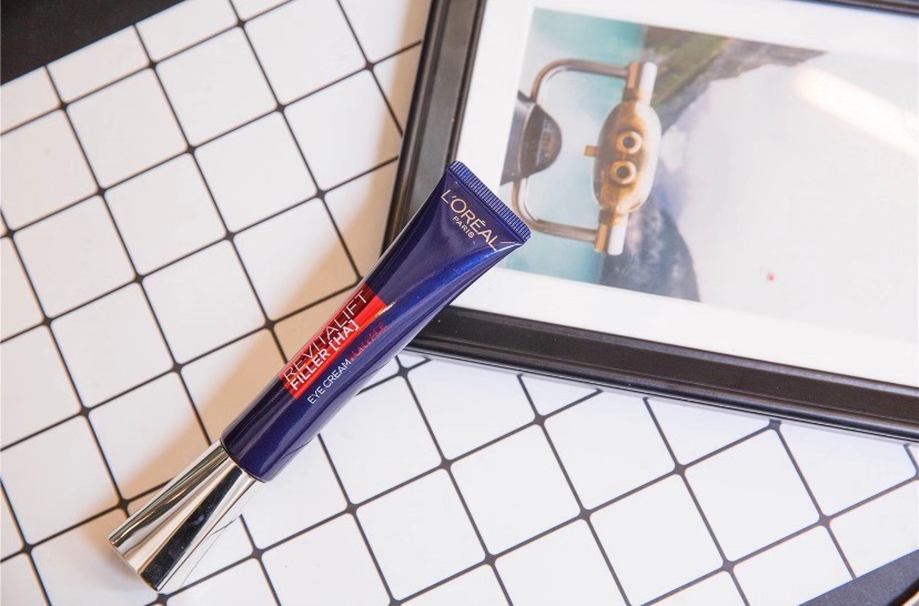 李佳琦欧莱雅紫熨斗眼霜先后顺序,李佳琦欧莱雅眼霜怎么用