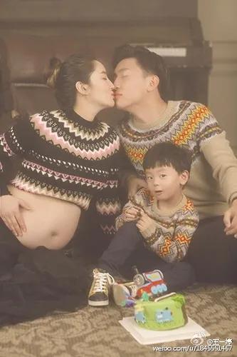 「早晚要认识」帅气逼人的国脚杨旭和他美艳女主持太太