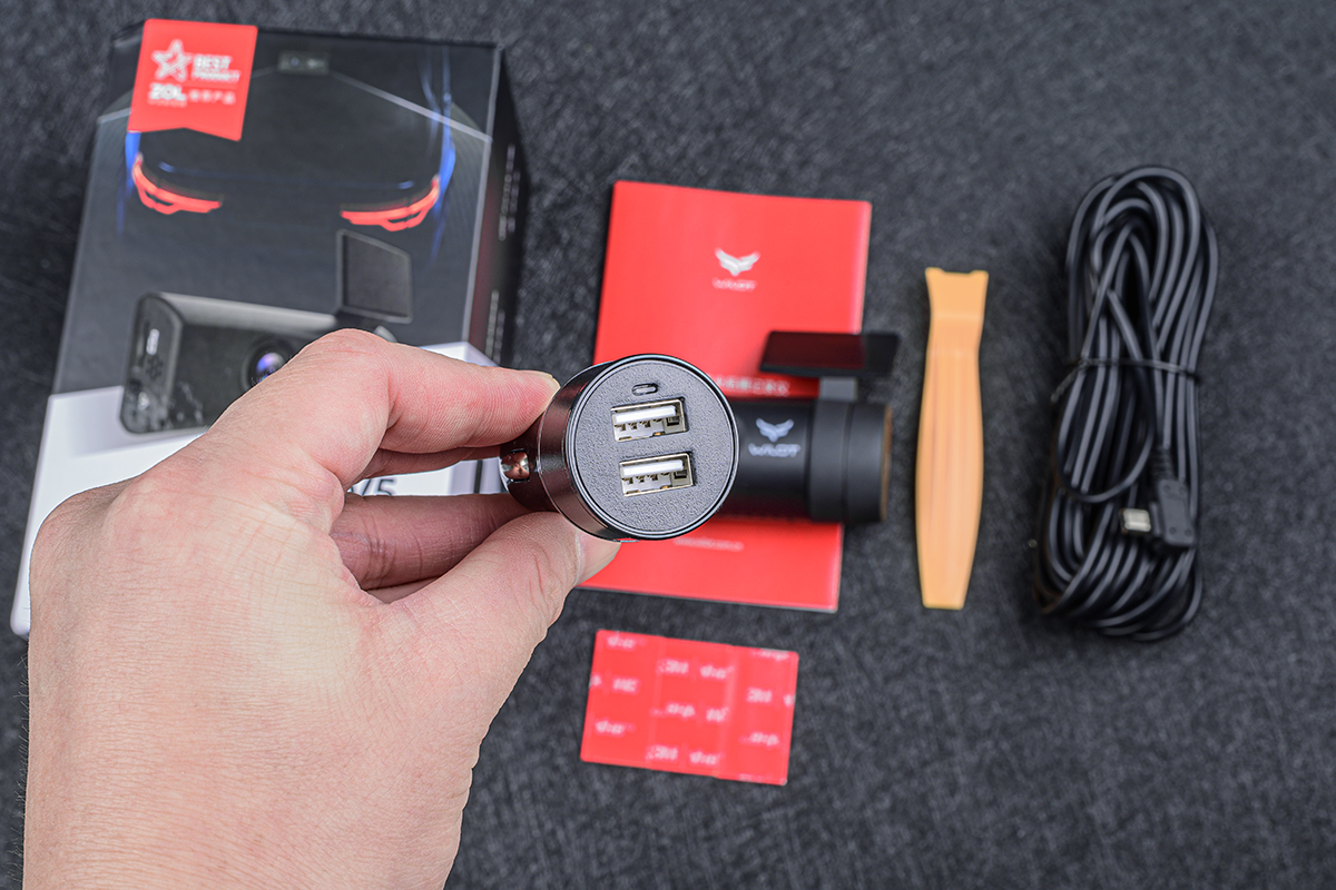 远离追尾纠纷，后视更专业，万鸥V5行车记录仪