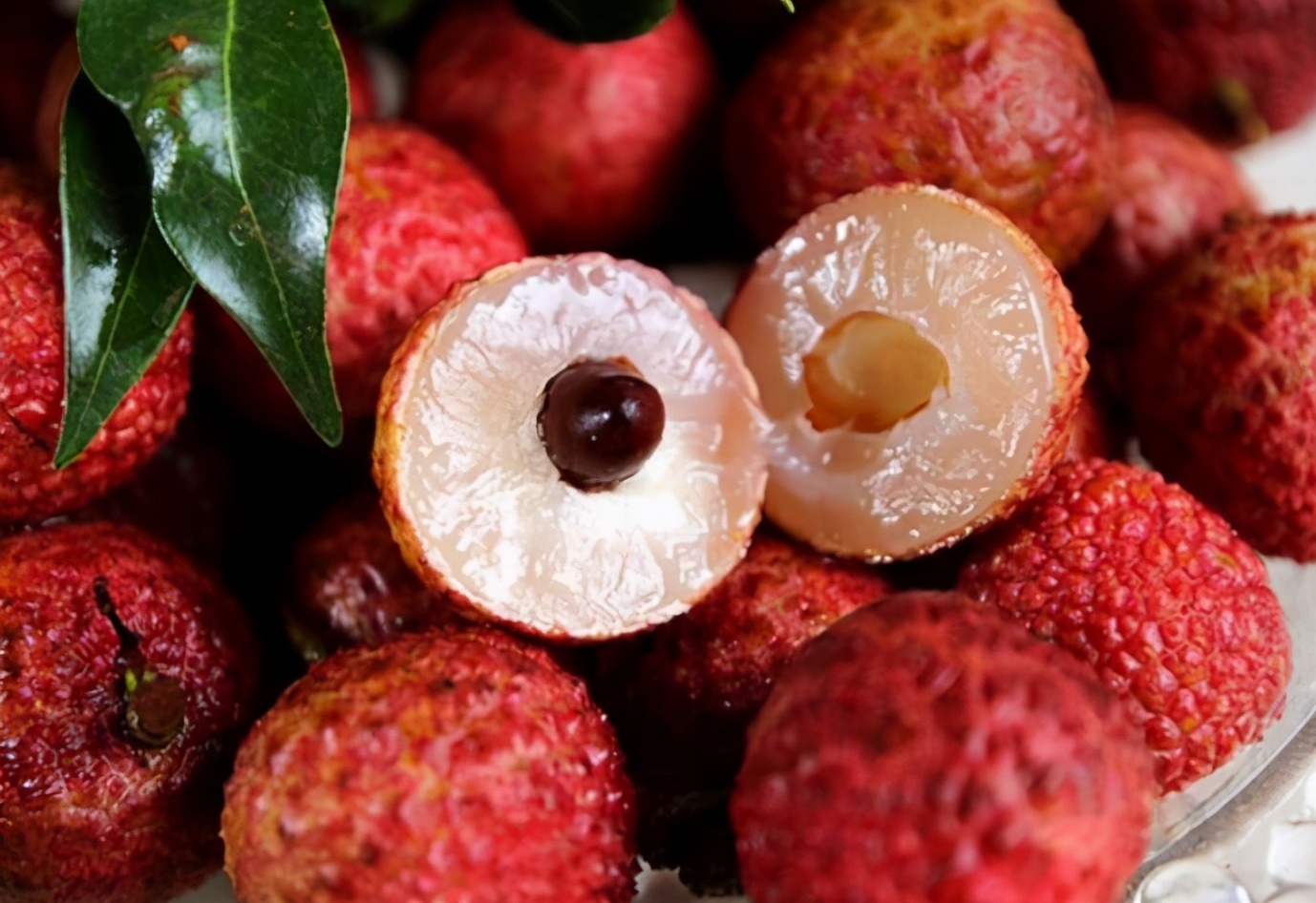 吃不完的新鲜荔枝怎么吃,荔枝在冰箱里可以保存几天