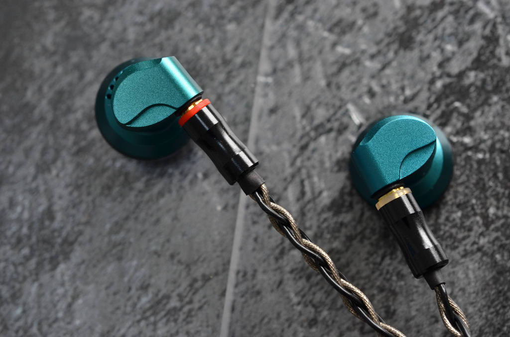 珍藏级：能让老烧忍不住剁手的平头塞，音可若瓦RW-2000