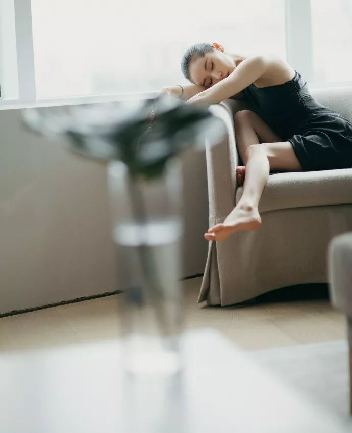 王子文拍照姿势,王子文惊艳泼辣写真