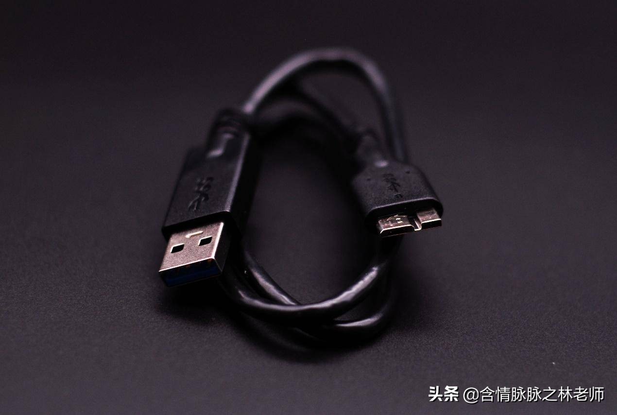 颜值在线，小巧能打，TOSHIBASlim移动硬盘使用体验