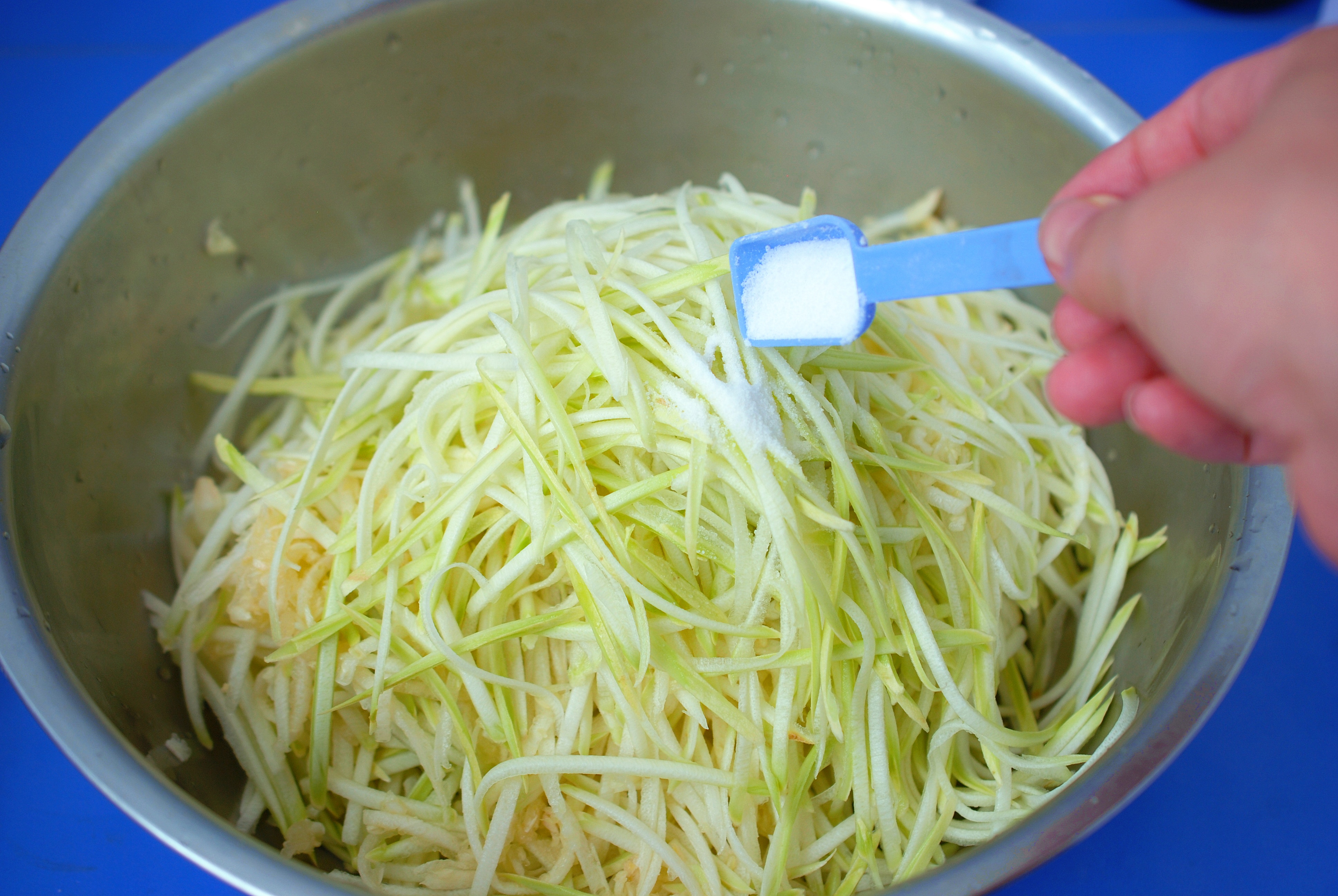 调素饺子馅需要油吗,调饺子馅千万别加料酒