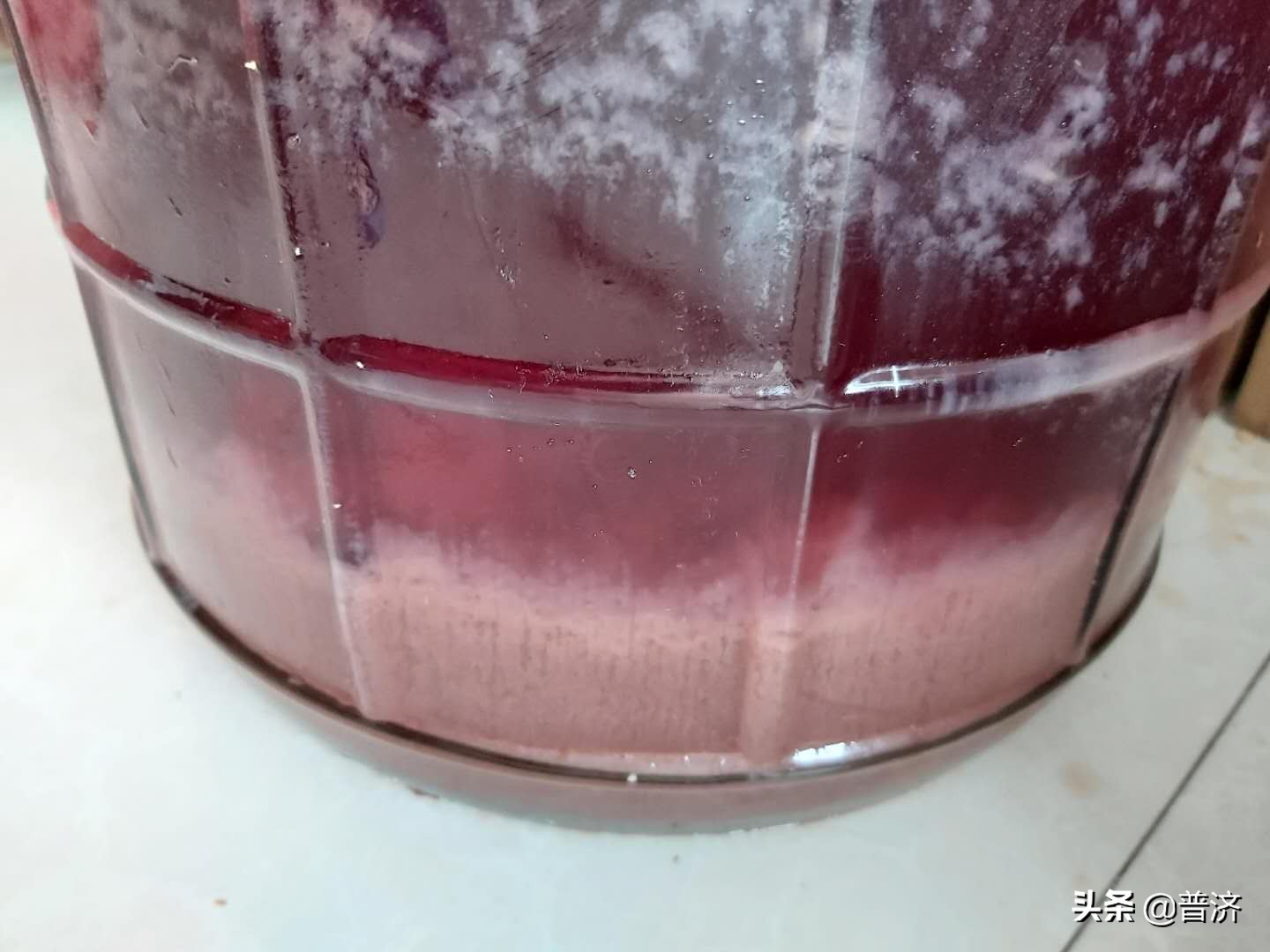 家里自制葡萄酒保质期多久,家中葡萄酒怎么储存最好