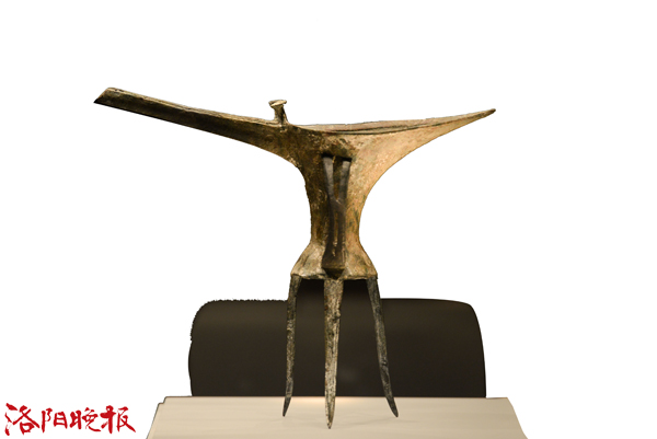 探秘二里头：寻找华夏之“夏”，他们走了100年