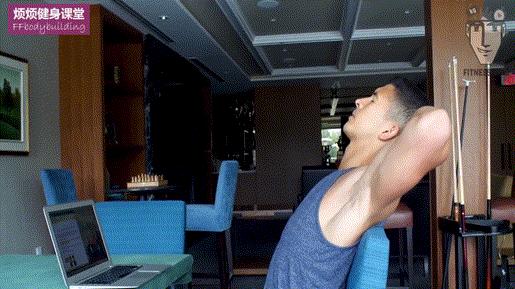 帕梅拉10分钟改善圆肩驼背,改善圆肩驼背的最有效动作