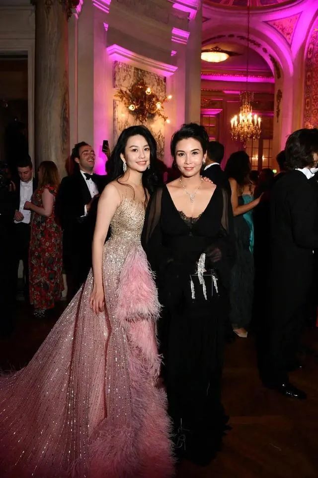 邱淑贞近照曝光图片,53岁邱淑贞近照曝光