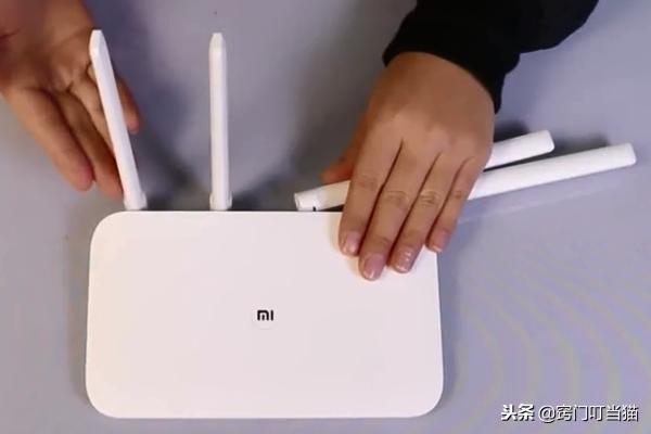 路由器天线平放还是立起来好,路由器的天线是竖着还是斜着好