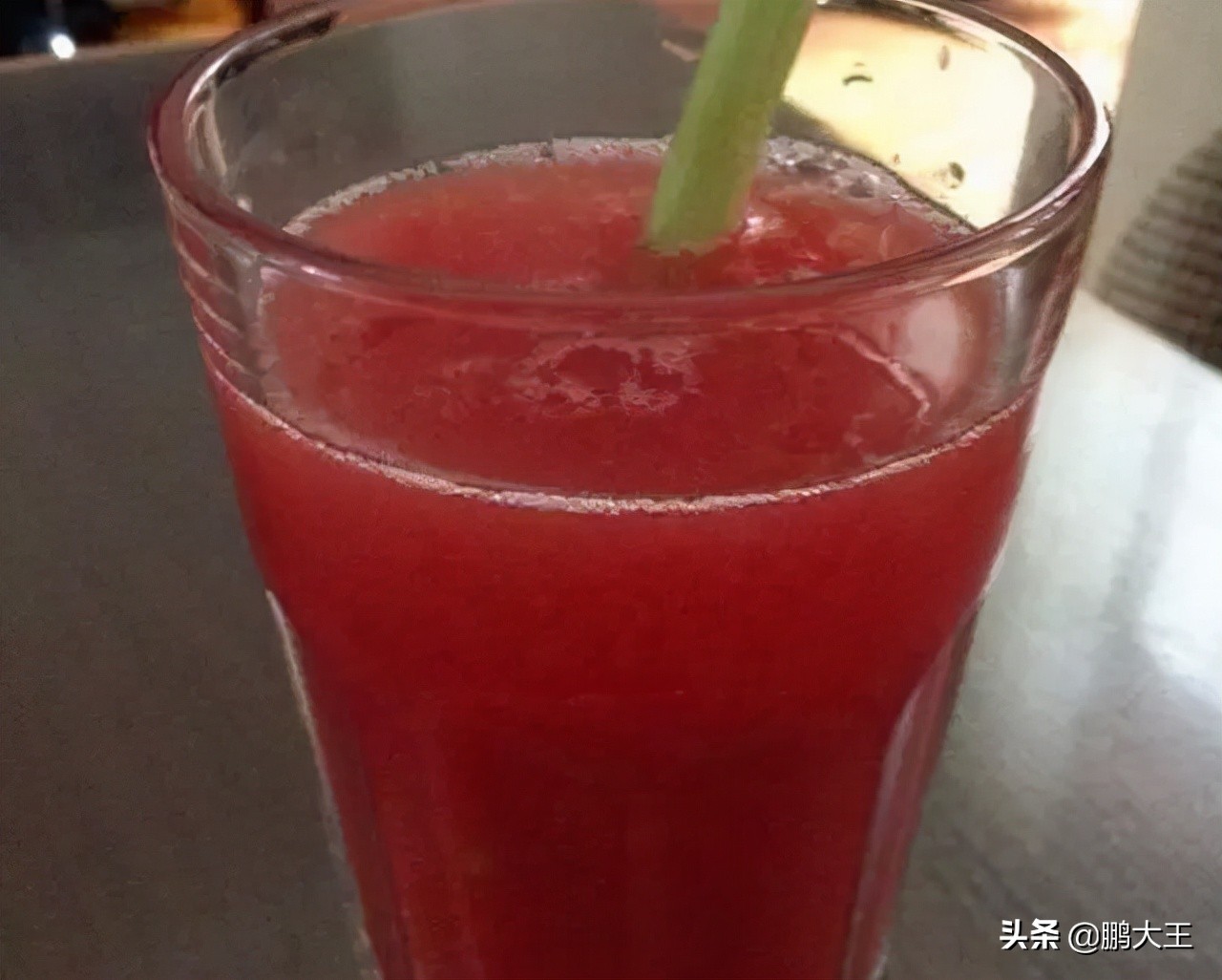 室内养绿萝怎么才能养得巨大,小绿萝长成大瀑布