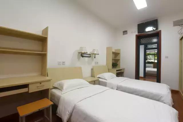 西安建筑科技大学大雁塔校区宿舍,西安高新职业技术学院宿舍