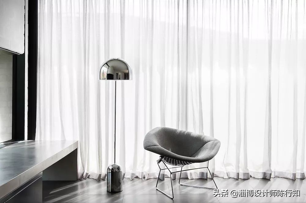 现代简约轻奢浅灰,轻奢和现代简约黑白灰的特点