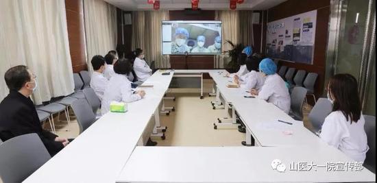 抗疫军队支援湖北,守望相助共抗疫情中国捐赠物资