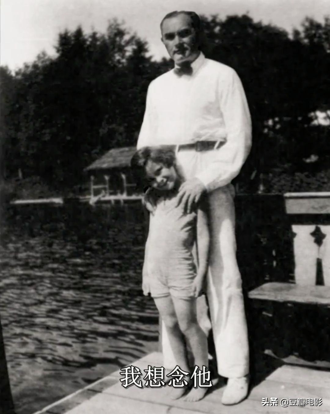 首位全裸出镜,这好莱坞*星艳**竟是wifi之母《*物尤**:海蒂·拉玛传》