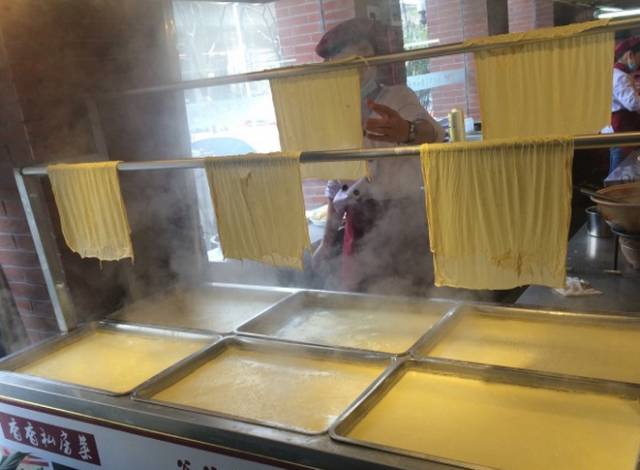 那些不肯去汉阳的，告诉你们！太没口福了！不服来战