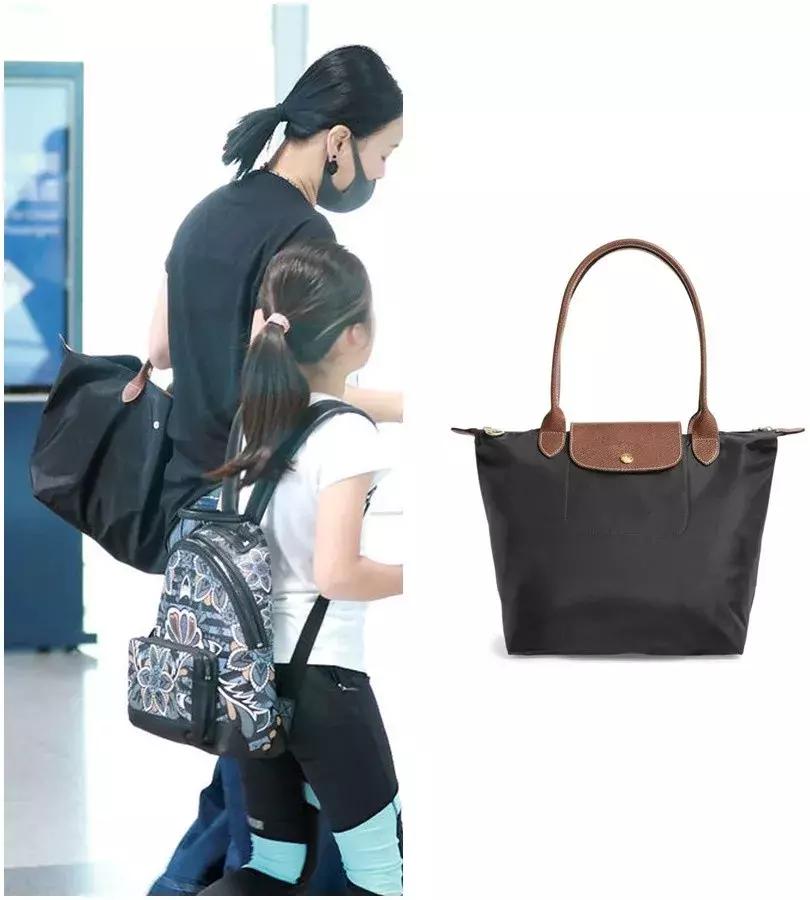 还在执迷于小包？王菲、杨幂早就背上了实用能装的...购物袋？