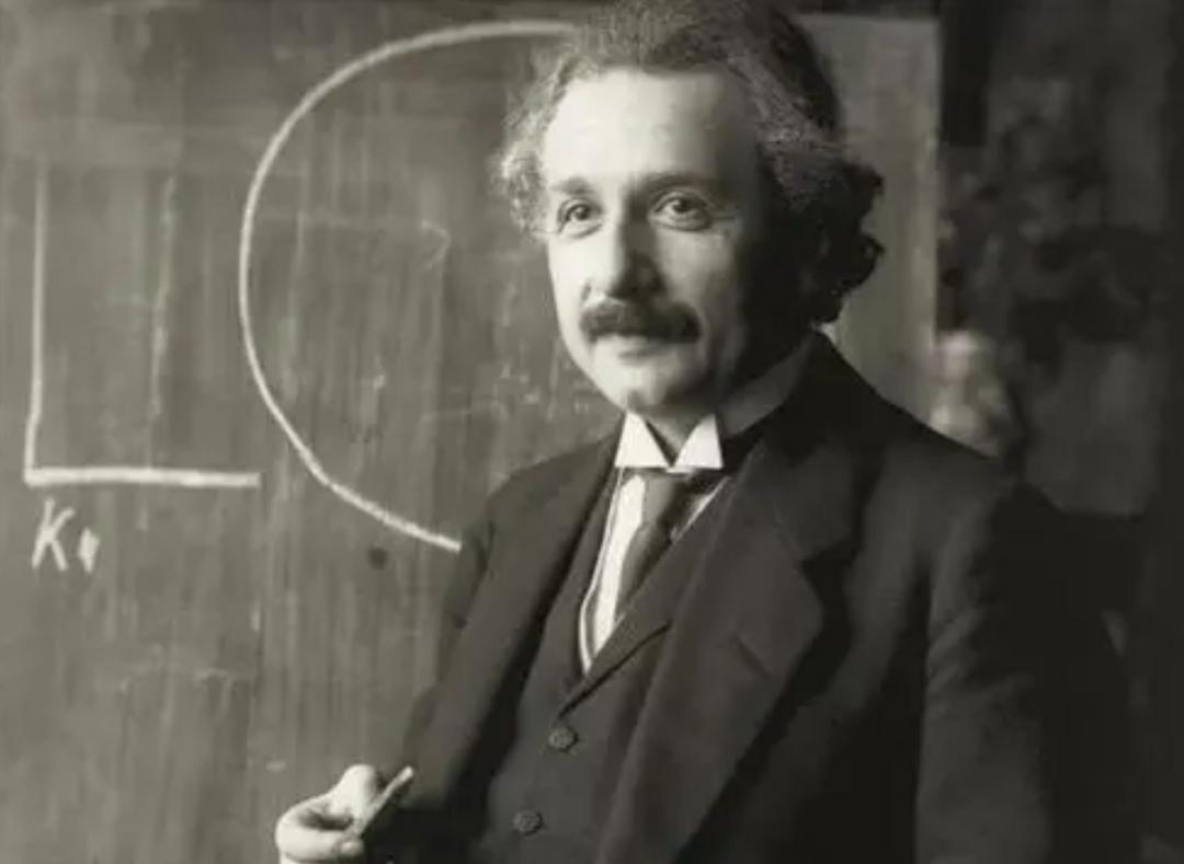 牛顿爱因斯坦对时间的结论,时间存在的意义爱因斯坦牛顿