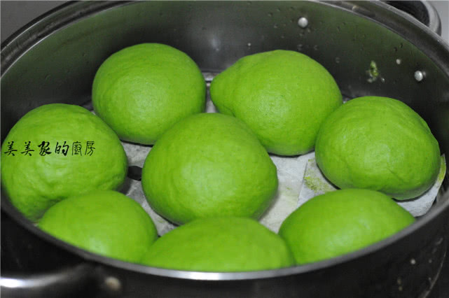 这菜农村到处都是，人称“百草之王”，4月最鲜嫩，做馒头特香！