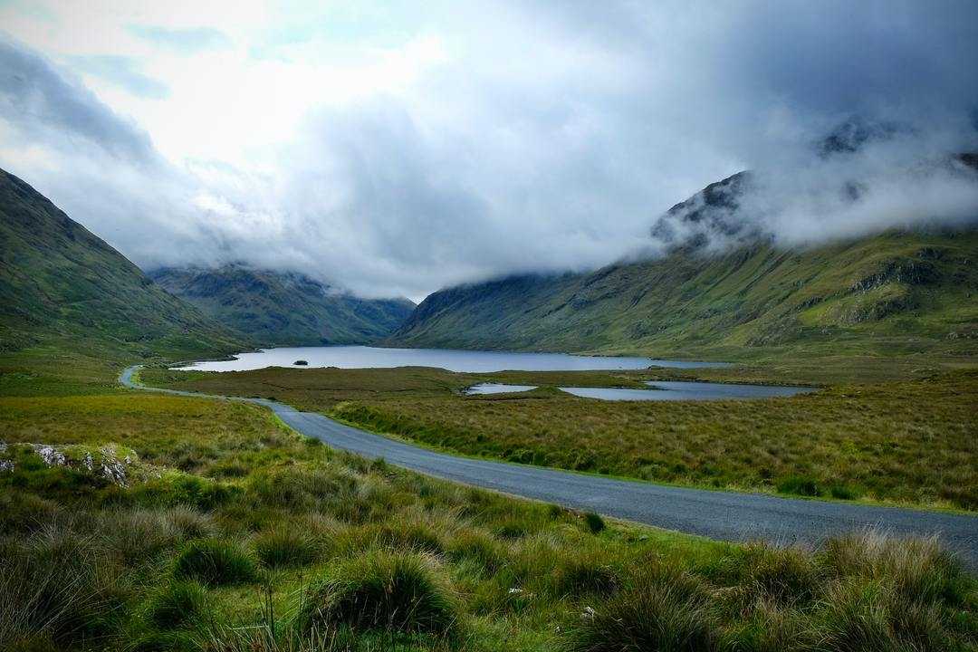 英国和爱尔兰是两个国家吗,爱尔兰都柏林是哪个国家