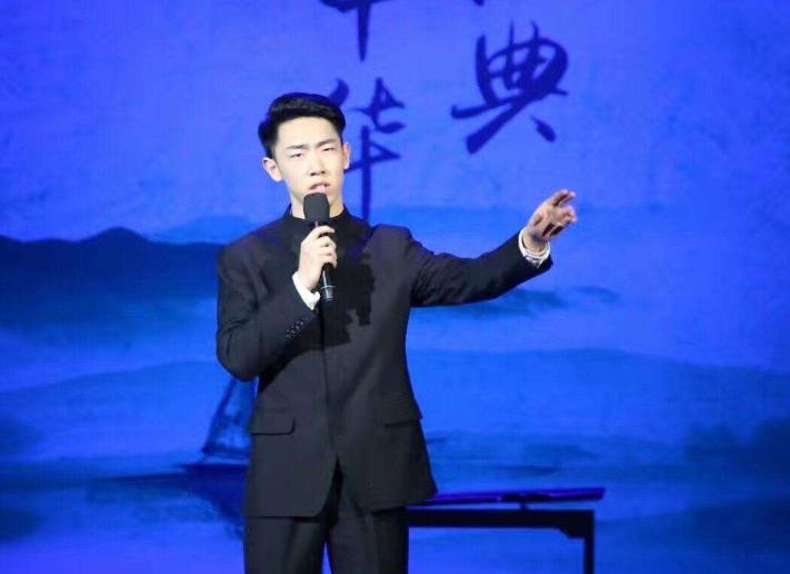 央视新晋网红男,央视新晋帅哥主持人