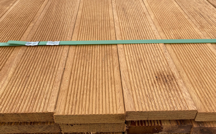 菠萝格防腐木施工价格,防腐木菠萝格究竟是什么木材