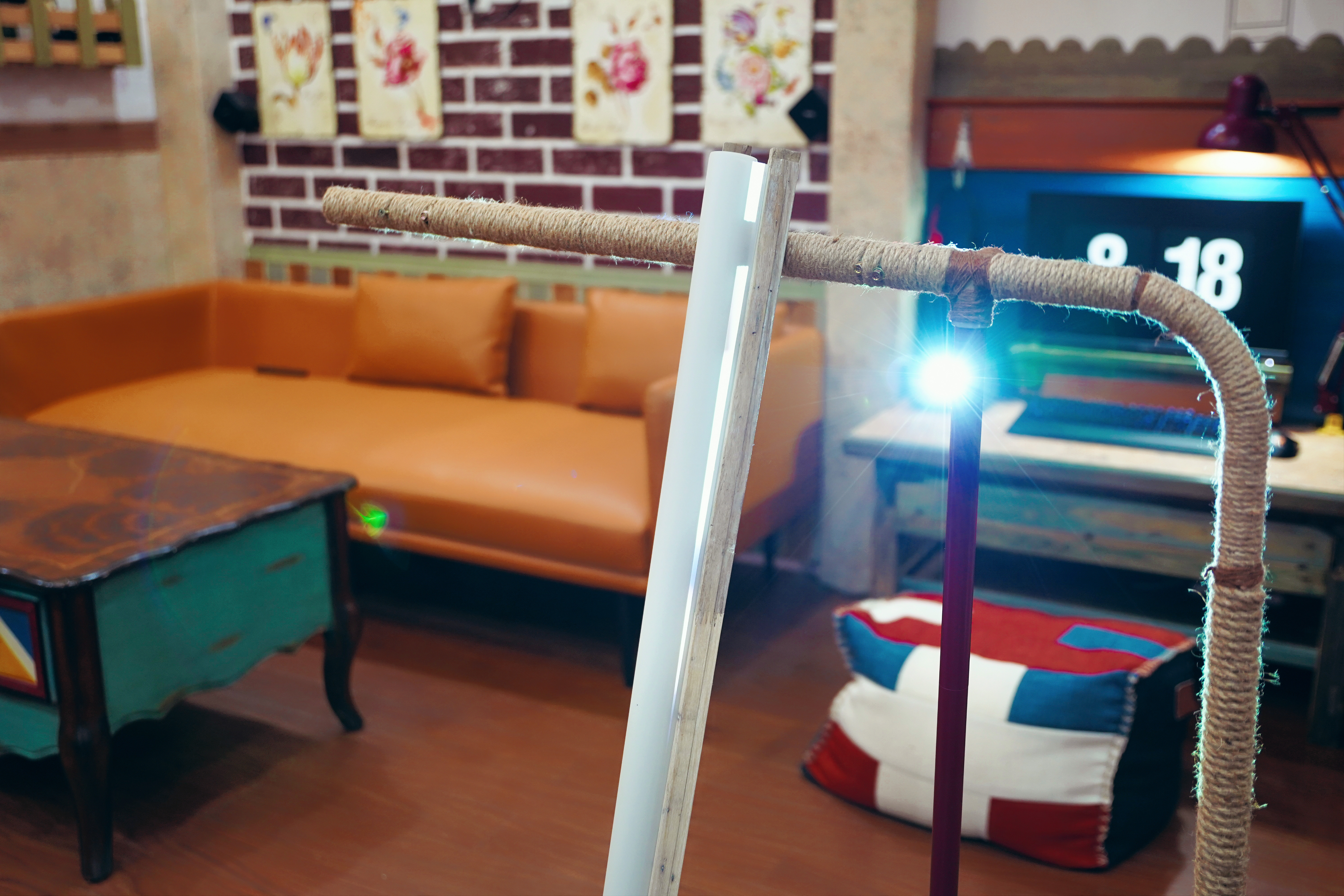 智能投影幕布,微投影坚果