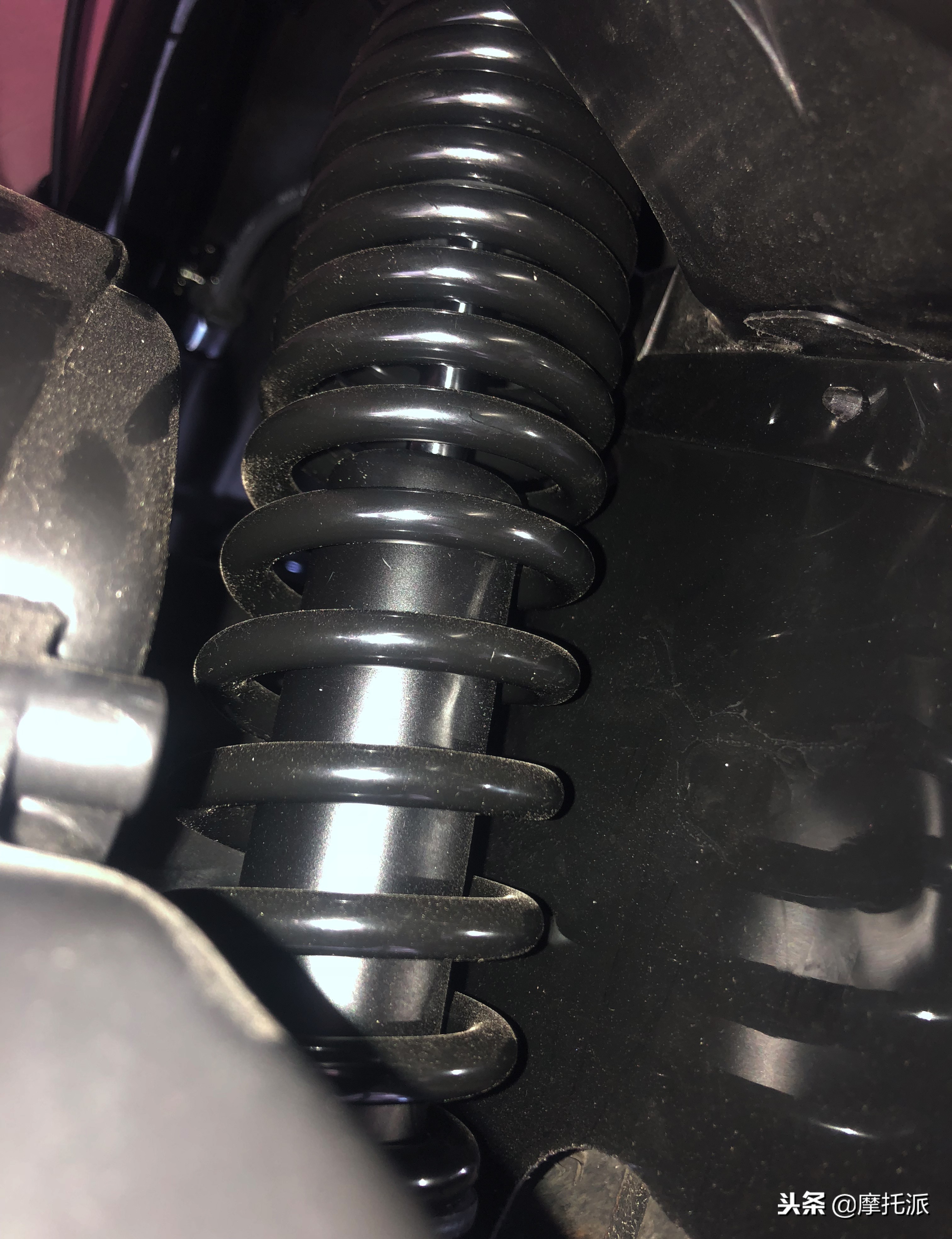 五羊本田新喜鲨125落地价,五羊本田喜鲨125摩托车落地多少钱