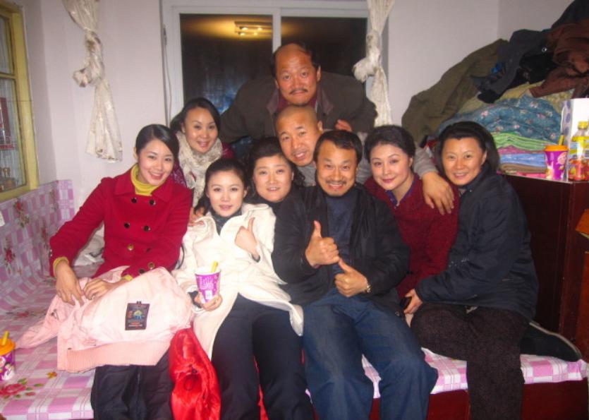 谢大脚死后王老七的反应,谢大脚去世最后一集