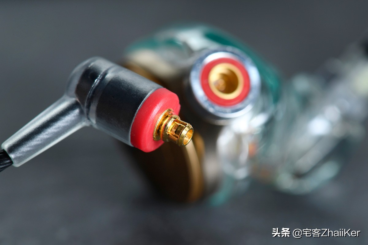 索尼黑砖配什么耳机最佳,索尼颈挂式耳机十佳评测