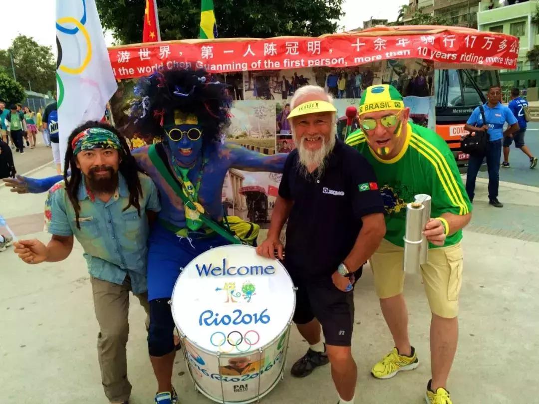 他骑行27个国家,他7年环游中国18万公里绕赤道4圈