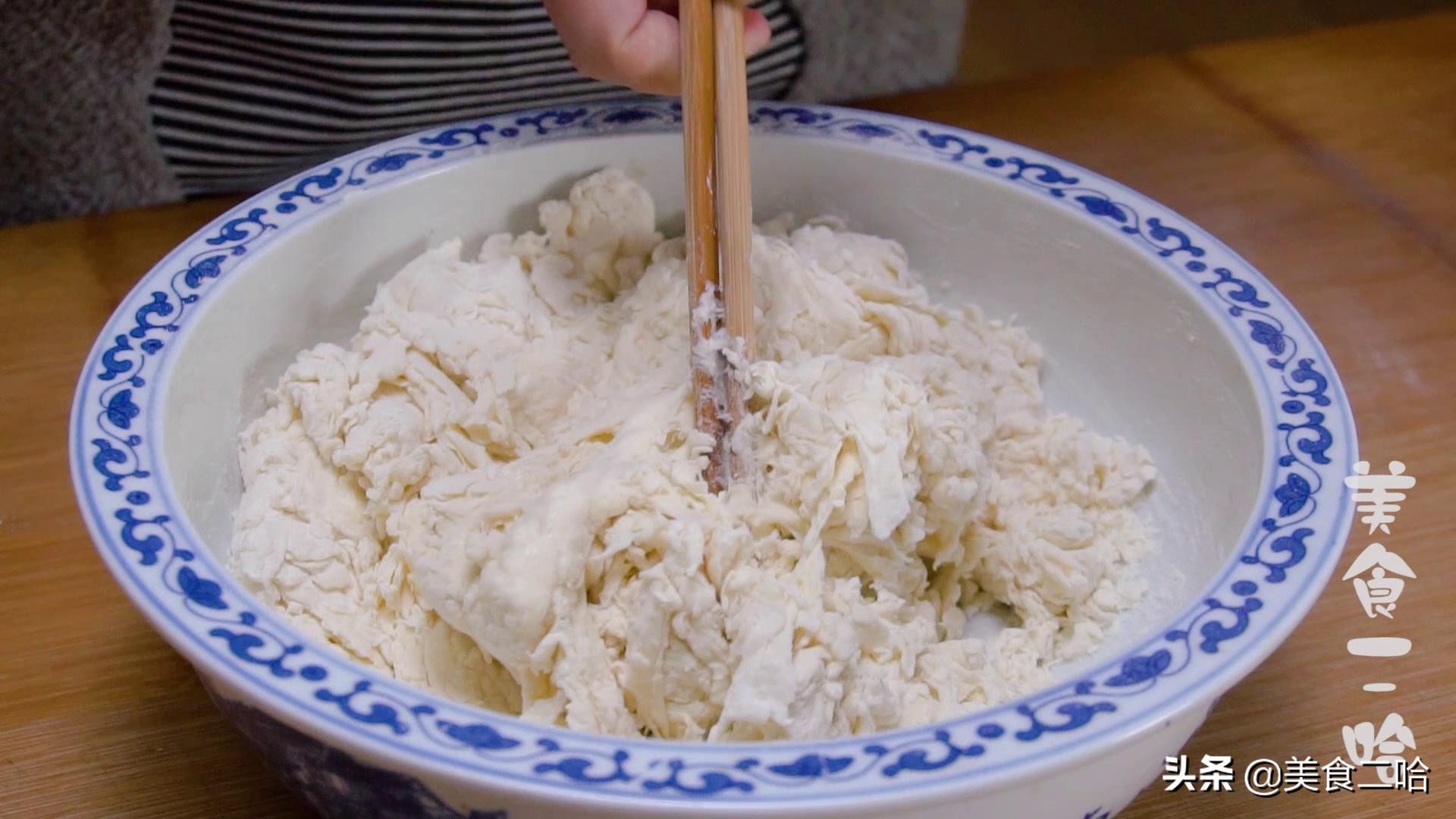 千层烙饼怎么和面做又软又好吃,千层发面烙饼的最简单制作方法