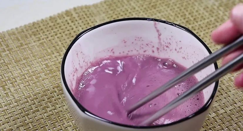 水蒸蛋又嫩又滑的正确做法宝宝吃,水蒸蛋怎么蒸得又嫩又滑宝宝吃