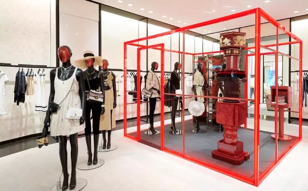 小服装店的陈列技巧图片欣赏,小服装店的陈列技巧图片欣赏大全