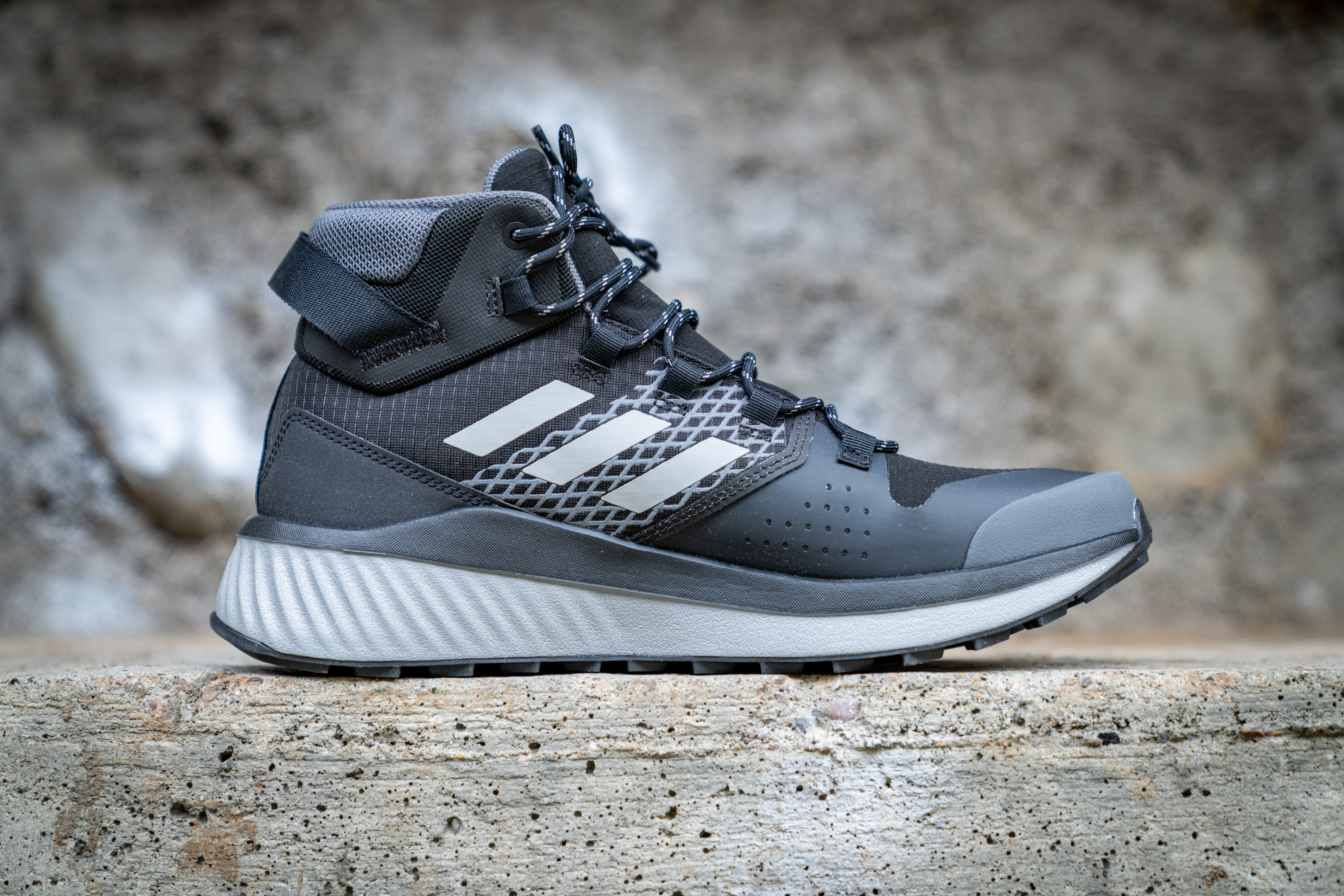 adidasterrex户外鞋卡其色,adidasterrex户外跑鞋评测