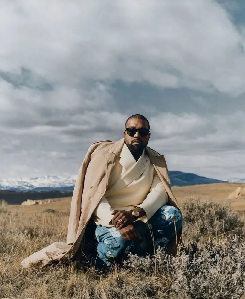 爱情虽然不值钱但是用钱买不来,爱情可以没有但是钱不行