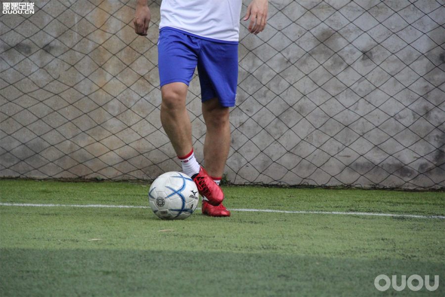 nike足球鞋全线测评,popa足球鞋实战测评