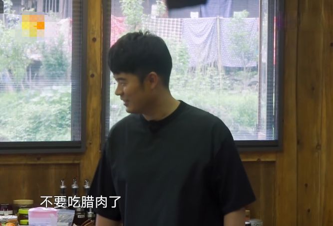 彭昱畅陈赫邓超吃花生,快乐大本营陈赫拿鸡肝