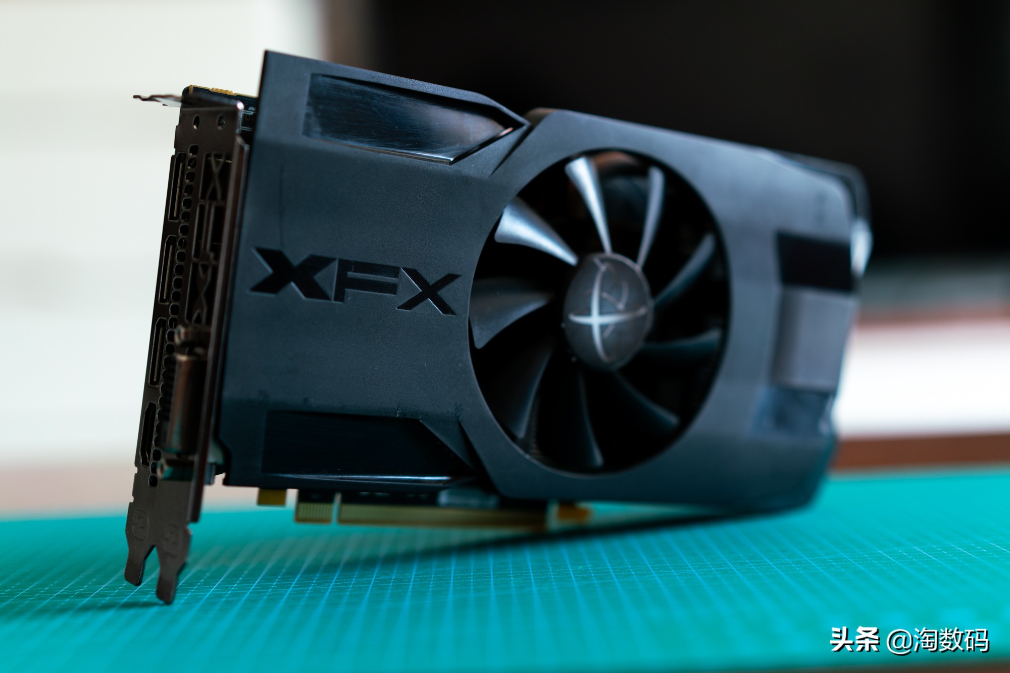 300元AMD显卡,amd300元吃鸡电脑